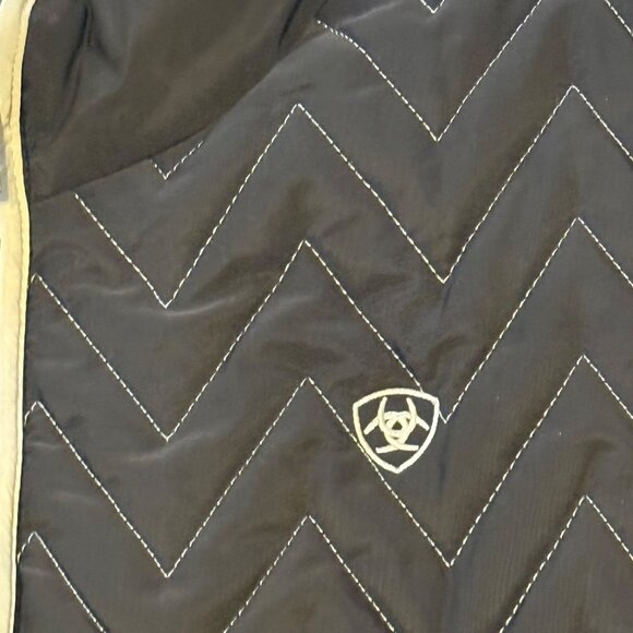 Ariat Women's Equestrian Black Quilted Vest Chevron Stitching & Full Zip Sz XXL - Picture 3 of 7